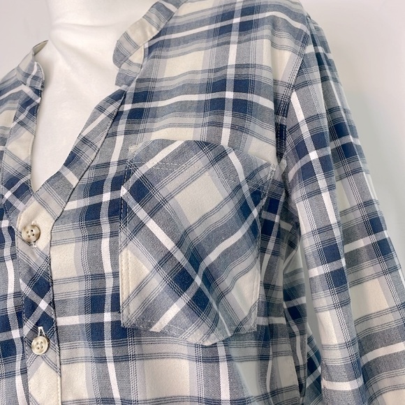 Mountain Hardware Women’s Blue, Gray, White Plaid Long Sleeve Shirt. Size Small. - Picture 5 of 13